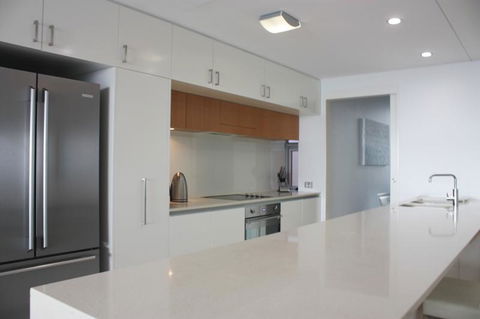 Private Seaview Apartment At Peninsula - Airlie Beach - Whitsundays Accommodation 2