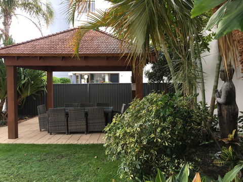 Burleigh Palms Holiday Apartments - Whitsundays Accommodation 22