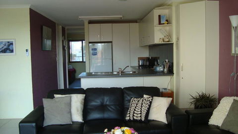 Burleigh Palms Holiday Apartments - Whitsundays Accommodation 39