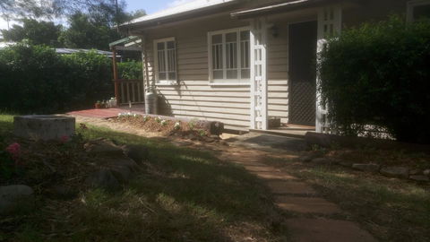 Boonah Cottage - Whitsundays Accommodation 5