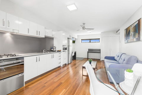 Essence Apartments Chermside - Whitsundays Accommodation 23