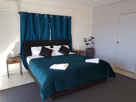 The Q Motel Rockhampton - Whitsundays Accommodation 0