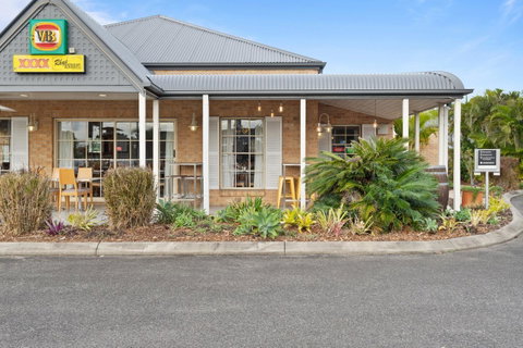 Coopers Colonial Motel - Whitsundays Accommodation 28