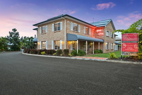 Coopers Colonial Motel - Whitsundays Accommodation 0