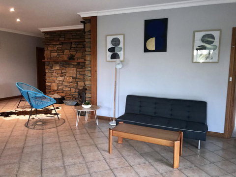 Beeâ€™s Place - 3 Bedroom Home On 10 Acres Of Land With Distant Ocean Views - Whitsundays Accommodation 19