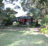 Signal Cottage - Whitsundays Accommodation