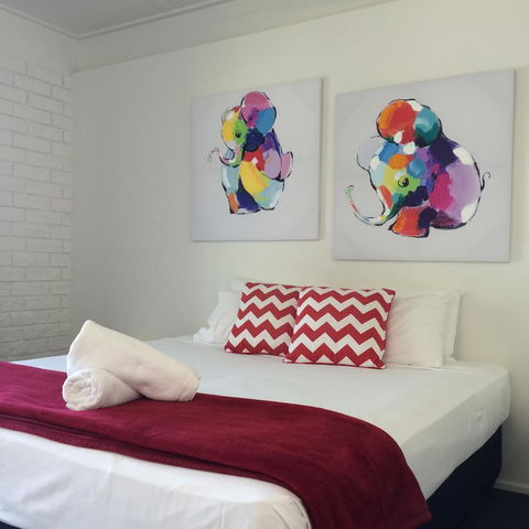 Arcadia Village Motel - Whitsundays Accommodation 1