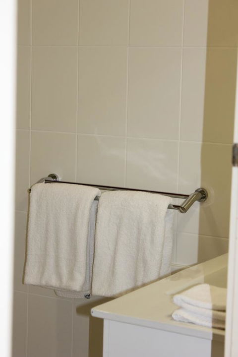 Arcadia Village Motel - Whitsundays Accommodation 10