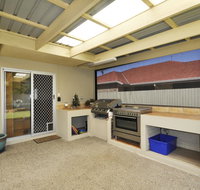 Ocean Wave - Whitsundays Accommodation