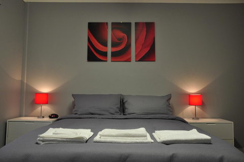 Bribie Island Square - Whitsundays Accommodation 8