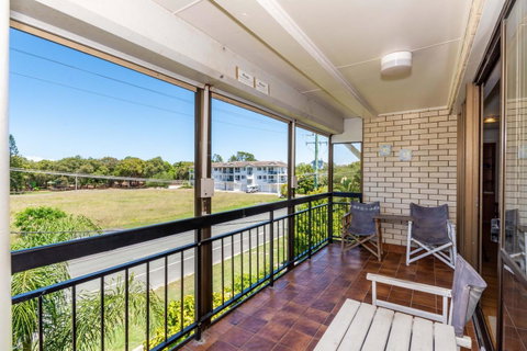 Spacious Unit Overlooking Moreton Bay - Boyd St, Woorim - Whitsundays Accommodation 0