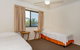 Spacious Unit Overlooking Moreton Bay - Boyd St, Woorim - thumb 2