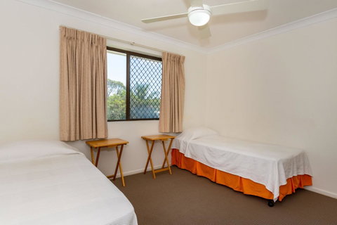 Spacious Unit Overlooking Moreton Bay - Boyd St, Woorim - Whitsundays Accommodation 2
