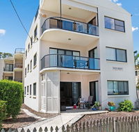 Quiet location across from waterfront - South Esp Bongaree - Whitsundays Accommodation