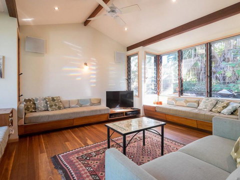 Laguna House - Whitsundays Accommodation 4