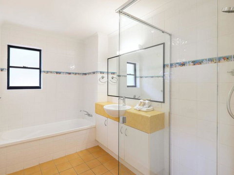 Mooloomba Five - Whitsundays Accommodation 12