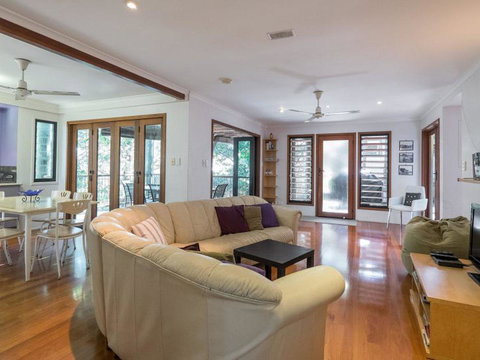 Billa Blue By Discover Stradbroke - Whitsundays Accommodation 4