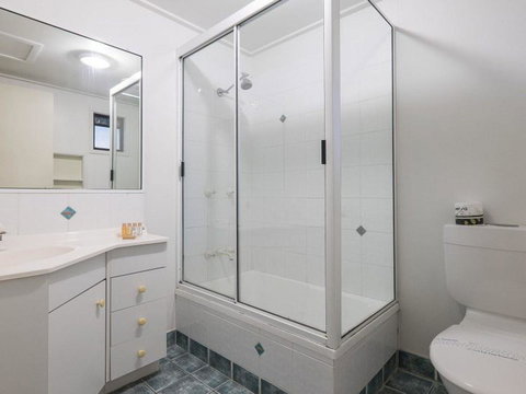 Billa Blue By Discover Stradbroke - Whitsundays Accommodation 8