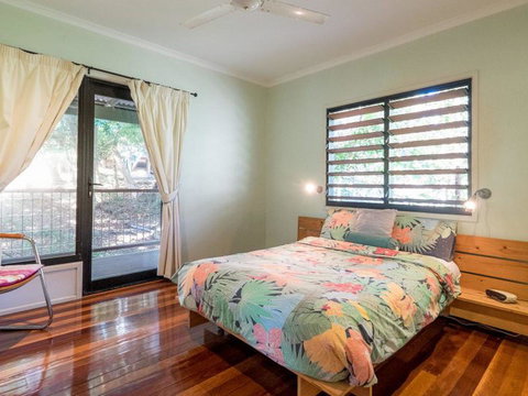 Billa Blue By Discover Stradbroke - Whitsundays Accommodation 2