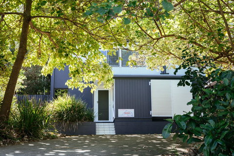 Point Break Beach House - Whitsundays Accommodation 1