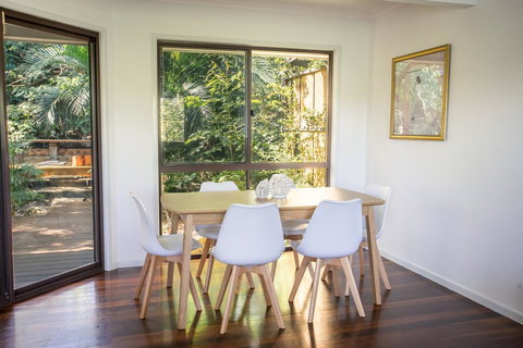 Point Break Beach House - Whitsundays Accommodation 6