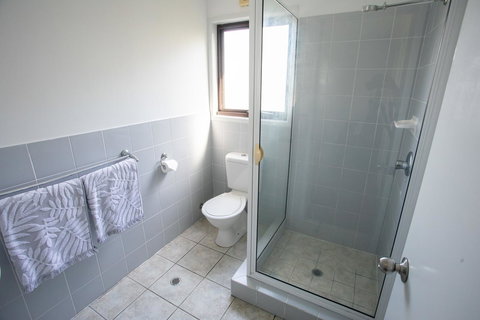 Point Break Beach House - Whitsundays Accommodation 12