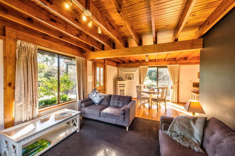 Parnella Adventure Bay, Bruny Island - Whitsundays Accommodation 2