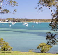 'Corlette Waterfront' 2/44 Danalene Parade - Waterfront Luxury WIFI Aircon Boat Parking - Whitsundays Accommodation