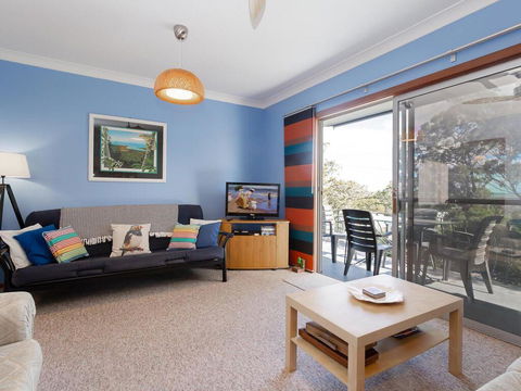 'Rutland', 1/13 Cromarty Road - Pet Friendly, Boat Parking, Water Views, Air Con - Whitsundays Accommodation 3