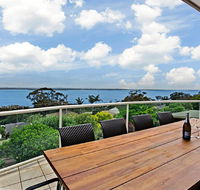 'The Bay' 25 Wallawa Rd - huge home with aircon spectacular views  chromecast - Whitsundays Accommodation