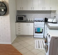 'The Mount' Trendy with City Views - Whitsundays Accommodation