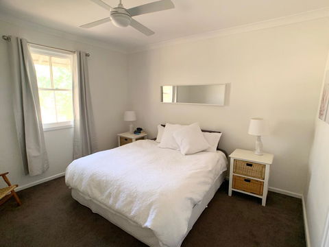 'The Wattles' - True Country Escape Near Wineries - Borenore - Whitsundays Accommodation 3