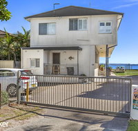 'Yacaaba' Beautiful Waterfront Location - Whitsundays Accommodation
