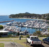 1 'Laman Lodge' 15 Laman Street - stunning air conditioned unit with water views and WIFI - Whitsundays Accommodation