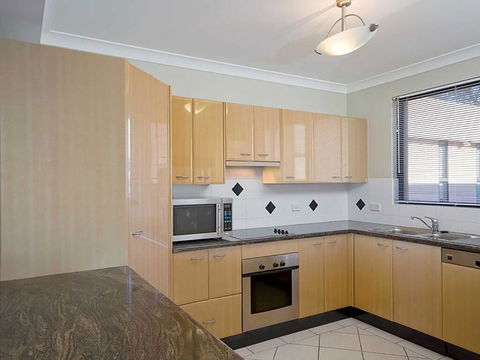 1 'Seaside Splendour' 137 Soldiers Point Road - Beautiful Unit On The Waterfront - Whitsundays Accommodation 2