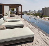 1 Bdrm Apt With Balcony Pool Parking  Gym - Whitsundays Accommodation