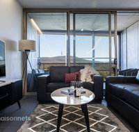 1 Bedroom Apt With Parking Walk to ANU - Whitsundays Accommodation
