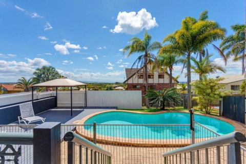 1-33 Tingira Close - Rainbow Beach, Gorgeous Ocean Views, Swimming Pool, Air Conditioning - Whitsundays Accommodation 3