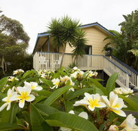 11 Coast at Boomerang Beach - Whitsundays Accommodation