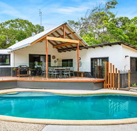 11 Naiad Court - Rainbow Shores Fantastic Family Retreat Swimming Pool 200m to beach Free Wi-Fi - Whitsundays Accommodation