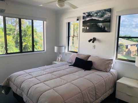 12 Cooloola Drive - Family Home, Close To Beach, Pet Friendly - Whitsundays Accommodation 1