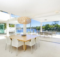 12 Noosa Parade - Whitsundays Accommodation