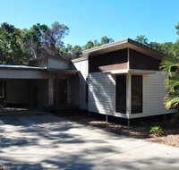 12 Satinwood Drive - Family home with swimming pool located in natural bushland and close to beach - Whitsundays Accommodation