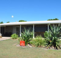 12 Zircon Street - Renovated beach shack with the perfect blend of comfort and coastal cool - Whitsundays Accommodation