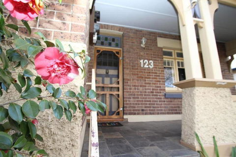 123 Hill St, Heart Of Orange, Double Brick - Whitsundays Accommodation 0