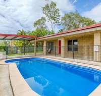 14 Double Island Drive - Rainbow Beach Large Holiday House with PoolPets Welcome Free Wi-Fi - Whitsundays Accommodation