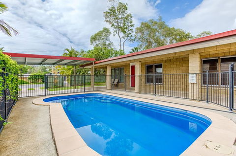 14 Double Island Drive - Rainbow Beach, Large Holiday House With Pool,Pets Welcome, Free Wi-Fi - Whitsundays Accommodation 0