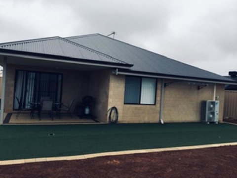 14Rosapark House - Whitsundays Accommodation 2