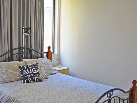 15 'Harbourside' 3-7 Soldiers Point Road - Right On The Waterfront - Whitsundays Accommodation 2