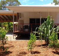 15 Esprit Drive - Rainbow Shores Gorgeous Modern Beach House - Whitsundays Accommodation